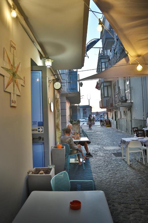 Hotel Darsena Pozzuoli Buitenkant foto