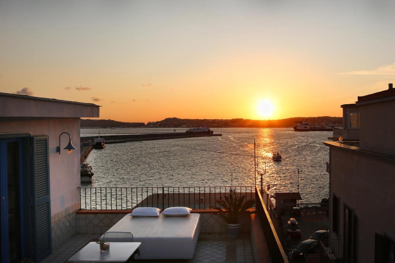 Hotel Darsena Pozzuoli Buitenkant foto